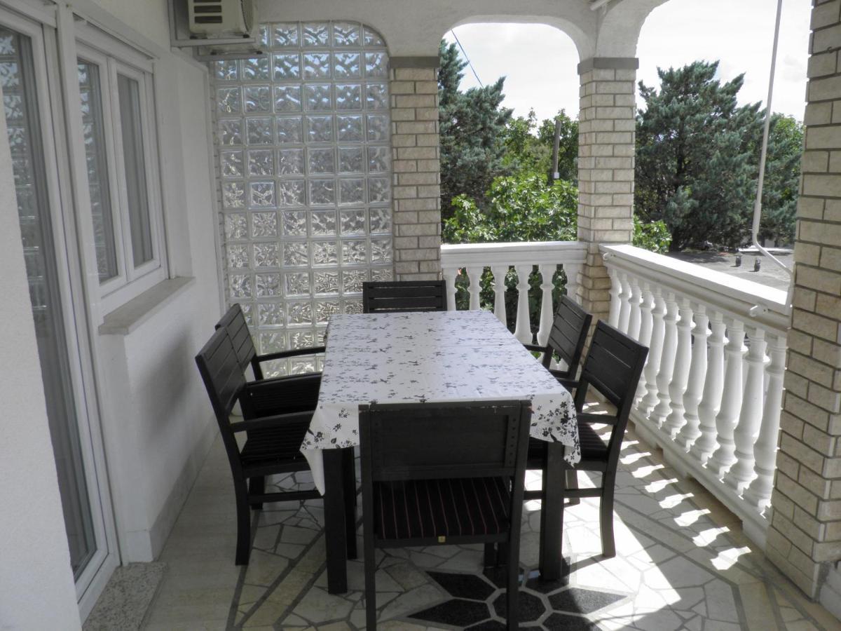 Apartmani S Dvije Spavace Sobe 4 Osobe 塞尔瑟 外观 照片