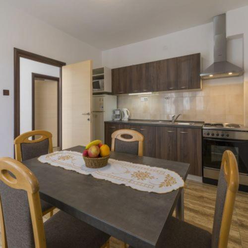 Apartmani S Dvije Spavace Sobe 4 Osobe 塞尔瑟 外观 照片